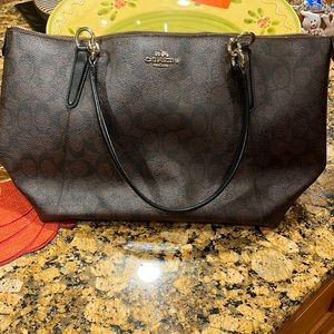 Brown shoulder bag